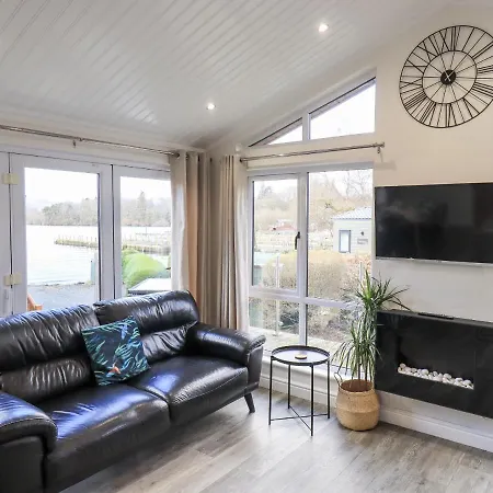 Holiday home Lakeshore Windermere